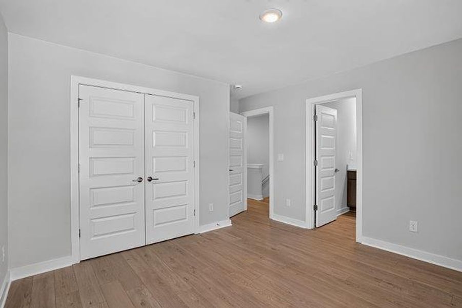 Spacious, unfurnished interior of a new home in The Cottages at East Lanier, Fayetteville (Image 8).