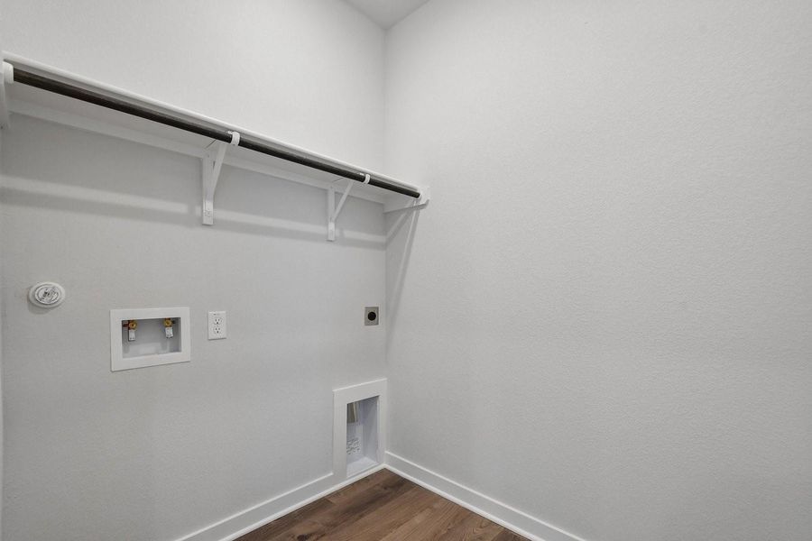 Spacious, unfurnished interior of a new home in Jennings Place, Georgetown (Image 12).