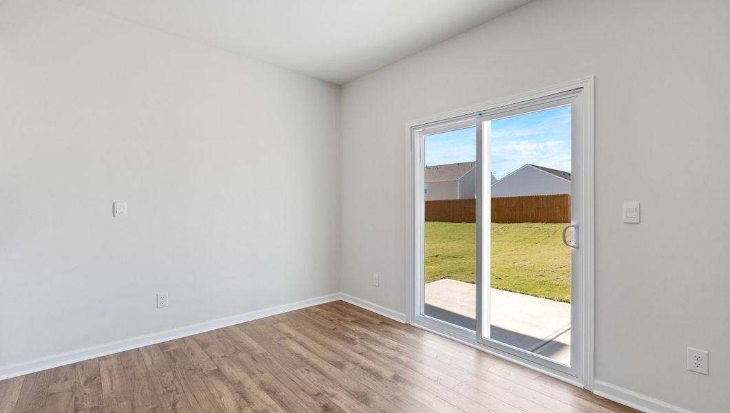 Spacious, unfurnished interior of a new home in Durbin Meadows Traditions, Fountain Inn (Image 20).