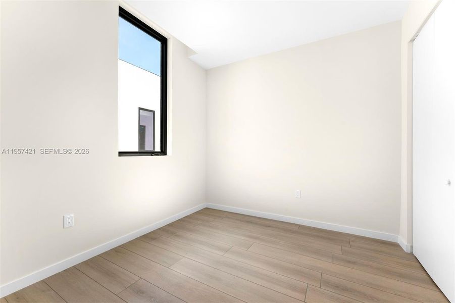 Spacious, unfurnished interior of a new home in , Miami (Image 21).