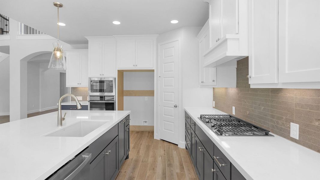 Furnished interior view inside a new home in Grange 60', Katy (Image 4).