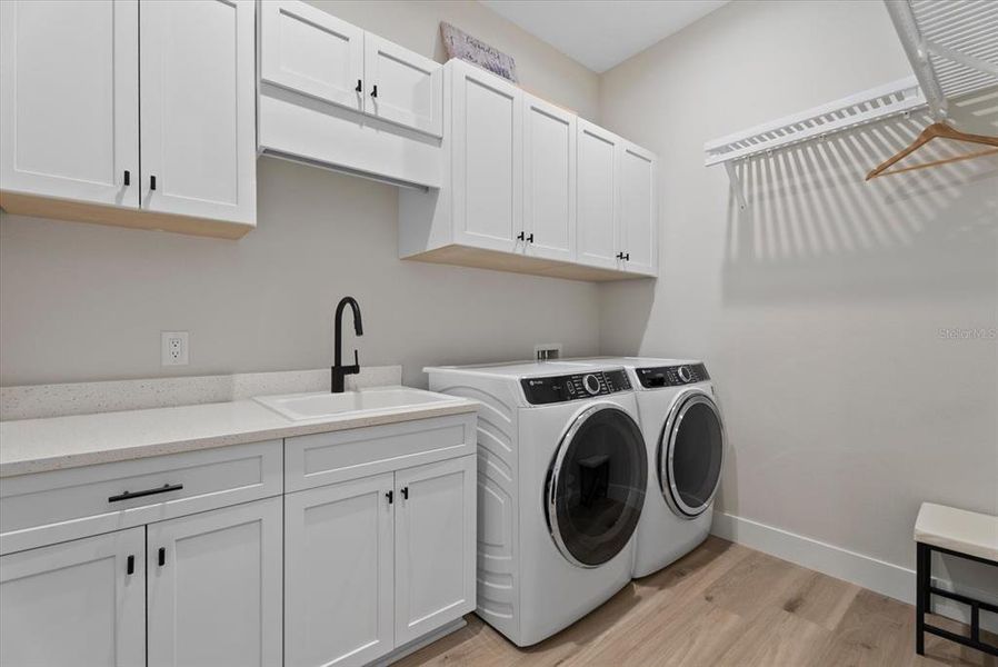 Furnished interior view inside a new home in Gran Place, Venice (Image 33).