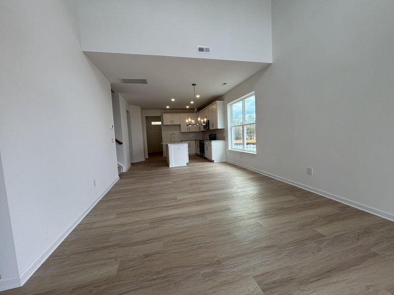 Spacious, unfurnished interior of a new home in CraigStone, Woodruff (Image 9).