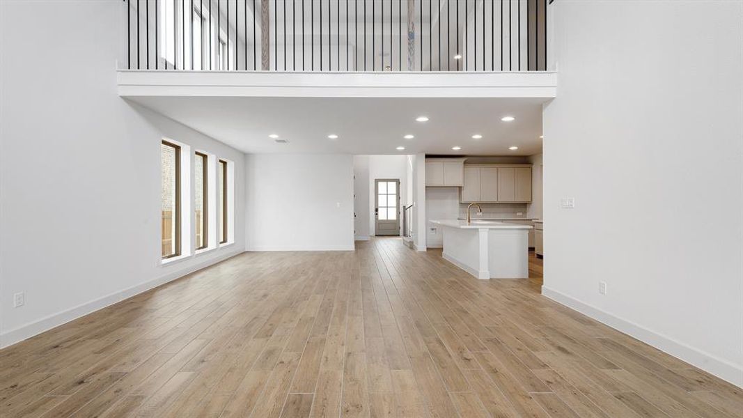 Spacious, unfurnished interior of a new home in Avondale, Fate (Image 25).