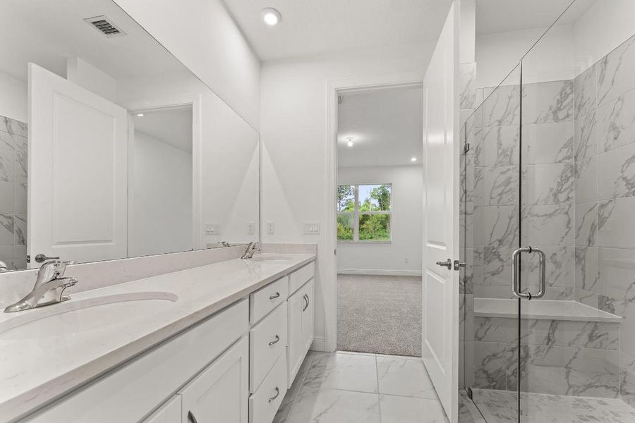 US_SEF_ISLA_LOT 23_owners bath 2