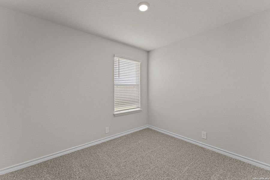 Spacious, unfurnished interior of a new home in Steele Creek, Cibolo (Image 22).