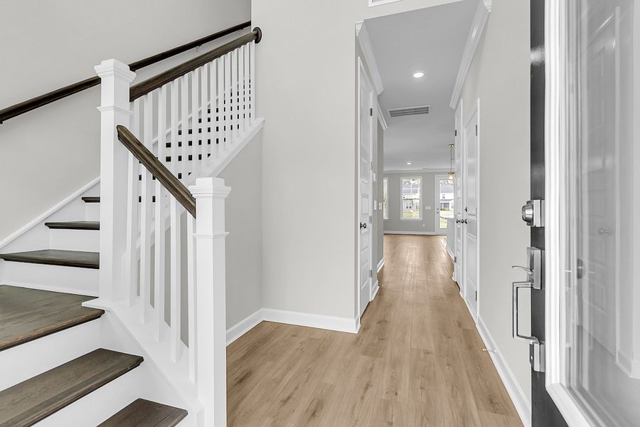 Spacious, unfurnished interior of a new home in Pineland Preserve, Summerville (Image 18).