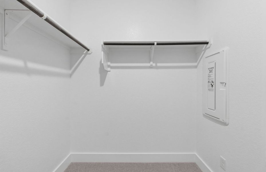 Spacious, unfurnished interior of a new home in Saddleback at Santa Rita Ranch, Liberty Hill (Image 48).