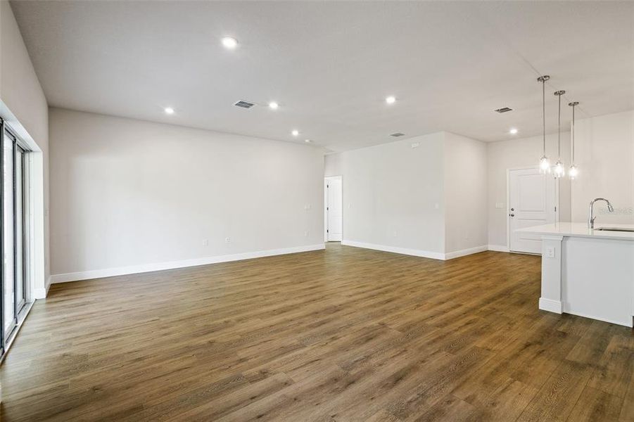 Spacious, unfurnished interior of a new home in SummerCrest, Ocala (Image 35).