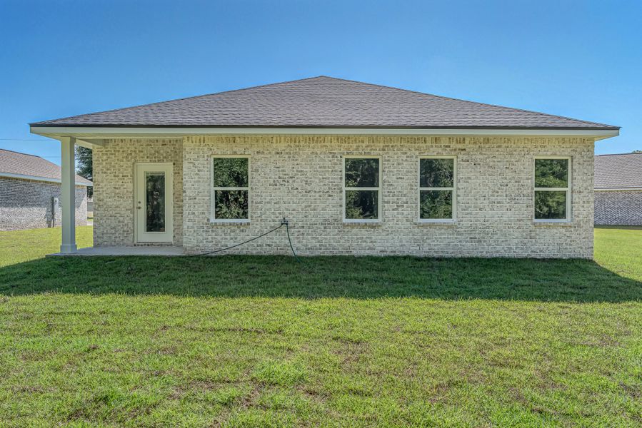 Representative exterior details of a home built from the Elizabeth by CJL Homes in Barton's Bend, Crestview (Image 3). Representative exterior details of a home built from the Elizabeth by CJL Homes in Barton's Bend, Crestview (Image 3).