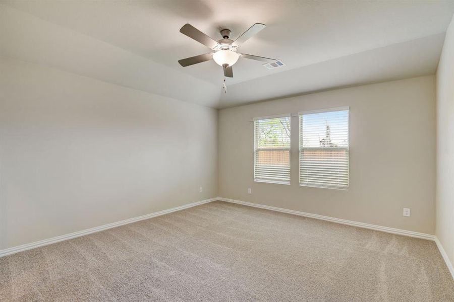 Spacious, unfurnished interior of a new home in Stratton Place, Greenville (Image 13).