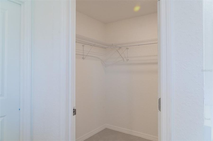 Spacious, unfurnished interior of a new home in , Ocala (Image 28).