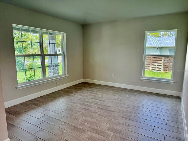 Spacious, unfurnished interior of a new home in South Gulf Cove, Port Charlotte (Image 24).