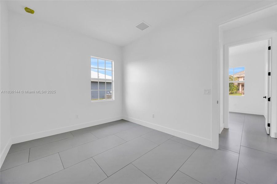 Spacious, unfurnished interior of a new home in , Port St. Lucie (Image 39).