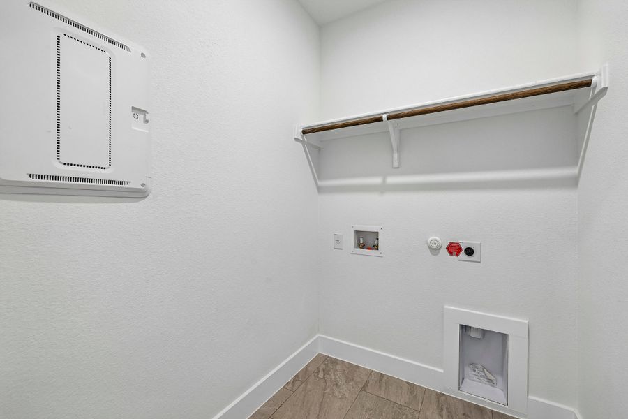 Spacious, unfurnished interior of a new home in Persimmon, Buda (Image 13). Spacious, unfurnished interior of a new home in Persimmon, Buda (Image 13).