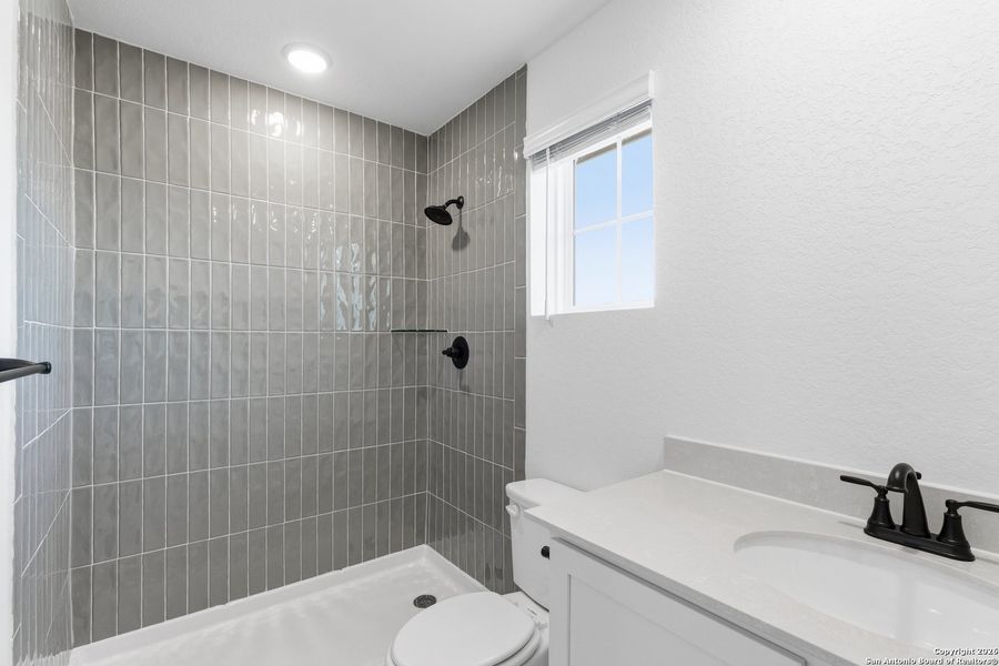 Furnished interior view inside a new home in Buffalo Crossing, Cibolo (Image 15).