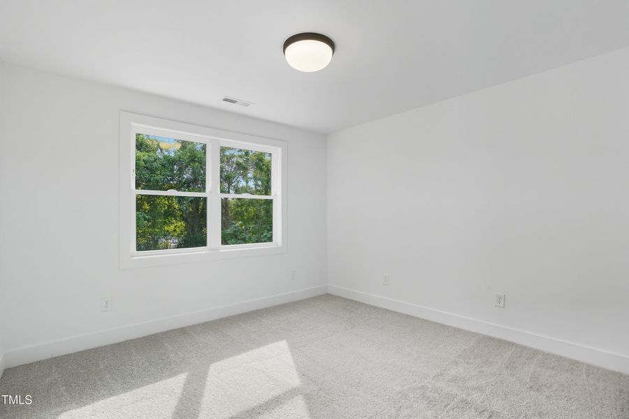 304 King Charles Unit 2-109 304 King Charles Unit 2-109