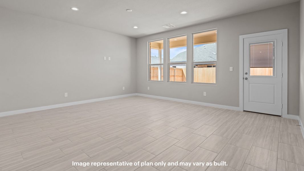 Spacious, unfurnished interior of a new home in Homestead at Parks Bell Ranch, Odessa (Image 11).
