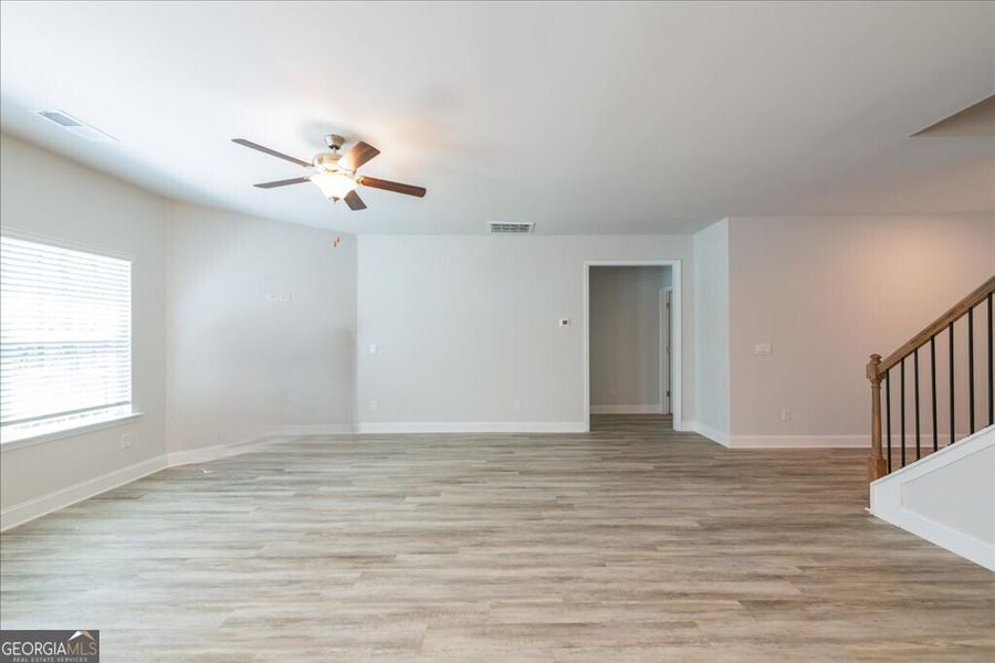 Spacious, unfurnished interior of a new home in Oakview Estates, Macon (Image 19).