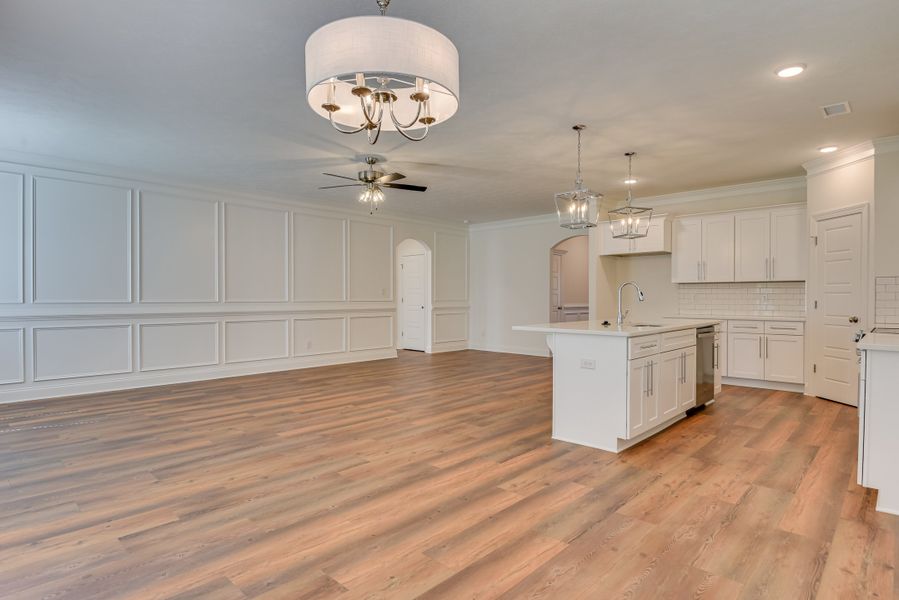 Spacious, unfurnished interior of a new home in The Sanctuary, Aiken (Image 25).