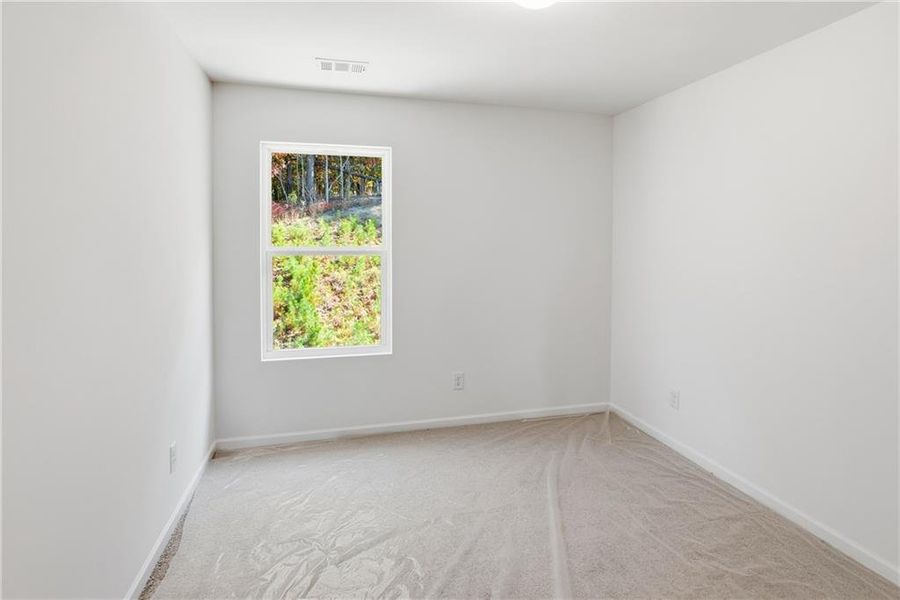 Spacious, unfurnished interior of a new home in Creekside Landing, Dallas (Image 29).