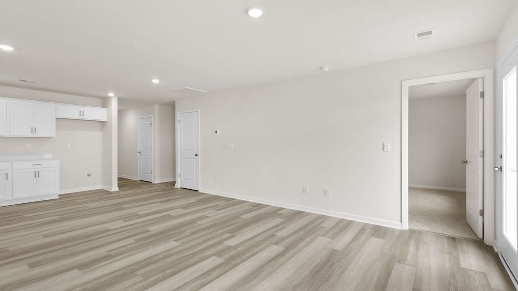 Spacious, unfurnished interior of a new home in Harper Ridge, Roebuck (Image 19). Spacious, unfurnished interior of a new home in Harper Ridge, Roebuck (Image 19).