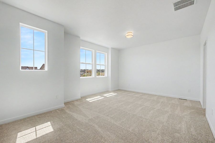 Spacious, unfurnished interior of a new home in Arras Park, Thornton (Image 14).