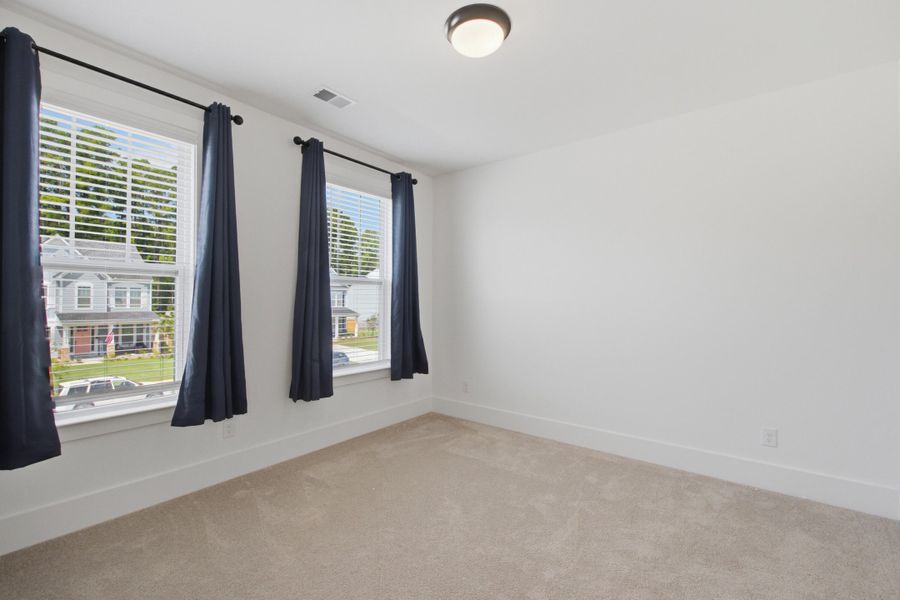 Spacious, unfurnished interior of a new home in Homecoming, Ravenel (Image 29).