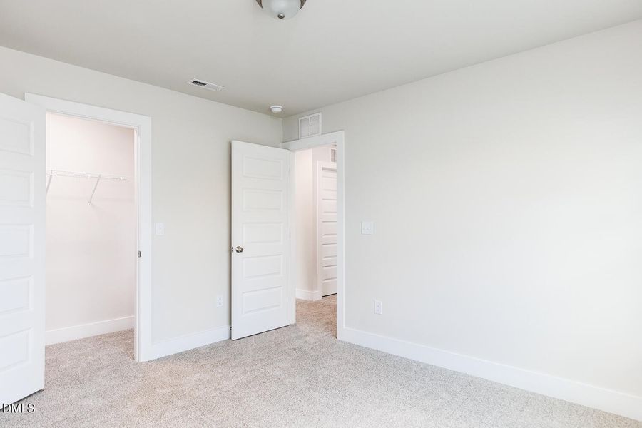 RDU_BeverlyPlace_Lot135_Redwood_QMI (25)