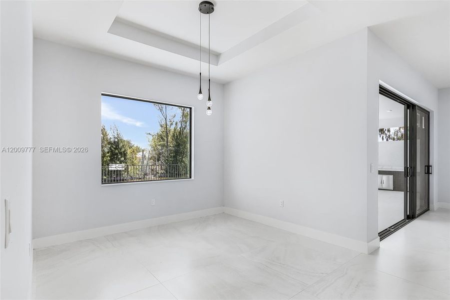 Spacious, unfurnished interior of a new home in , Cape Coral (Image 25).