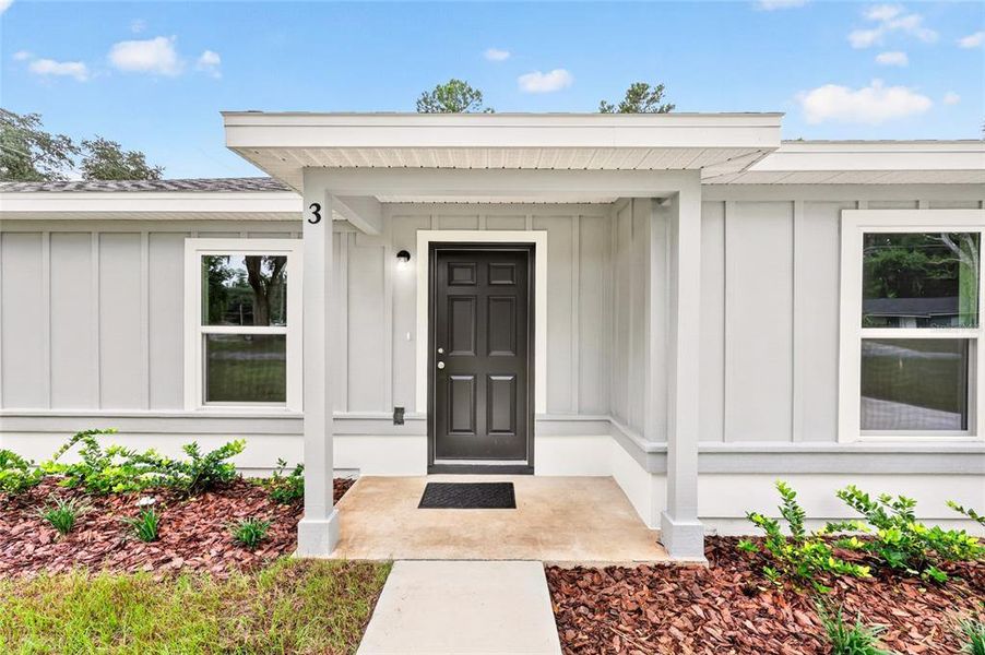 Exterior details and patio area of a home in , Ocala (Image 19). Exterior details and patio area of a home in , Ocala (Image 19).