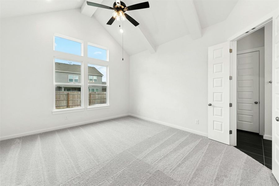 Spacious, unfurnished interior of a new home in University Heights, Round Rock (Image 26).