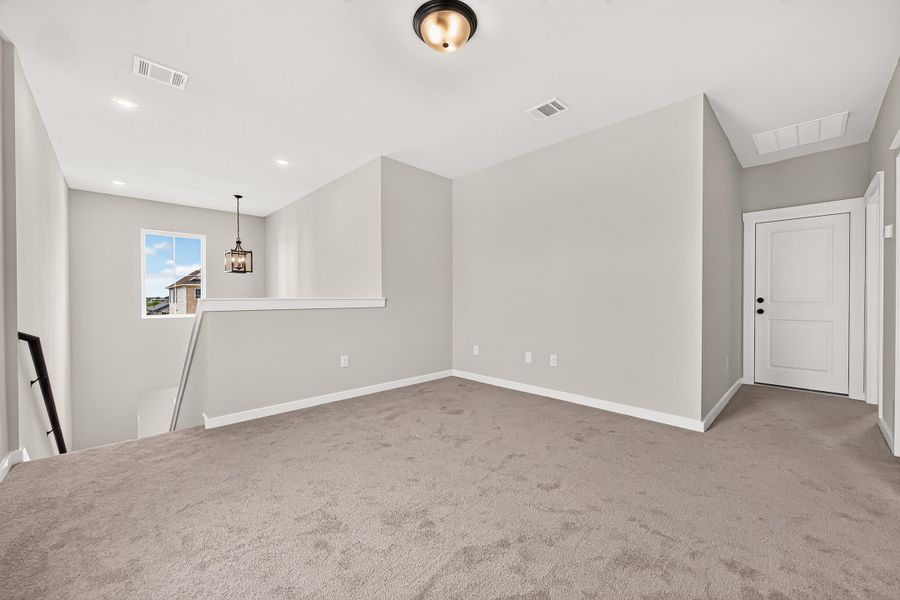 Spacious, unfurnished interior of a new home in Aldeana, Bonney (Image 47).