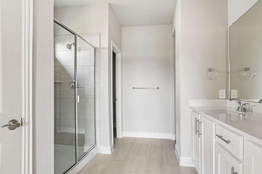 Photo is not of the actual home, but is an inspirational photo of builder’s model home and may depict options, furnishings, and/or decorator features that are not included. Photo is not of the actual home, but is an inspirational photo of builder’s model home and may depict options, furnishings, and/or decorator features that are not included.