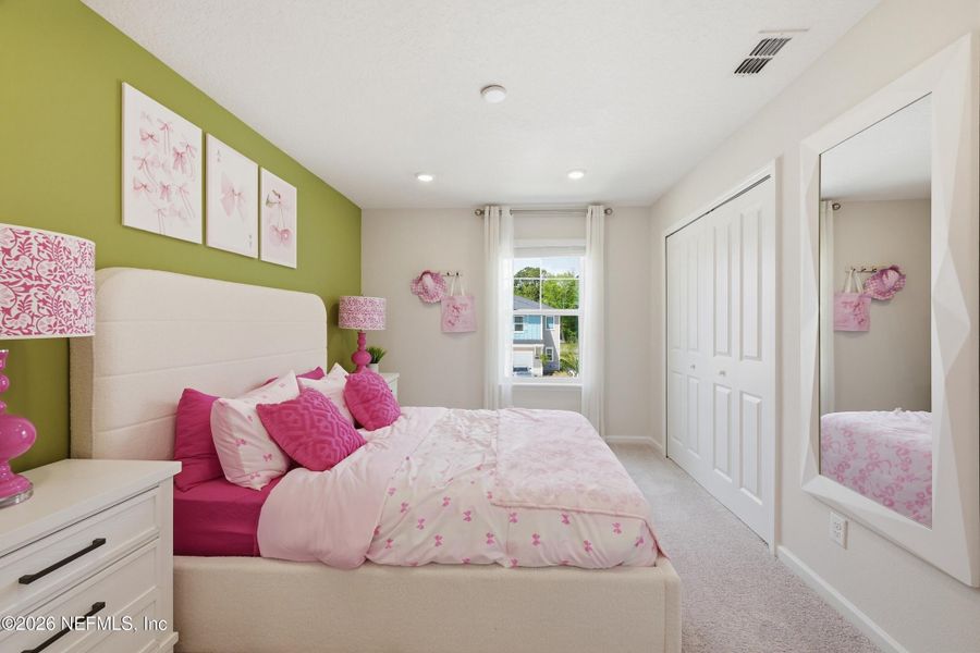 Furnished interior view inside a new home in , Middleburg (Image 18).