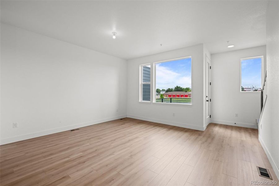 Spacious, unfurnished interior of a new home in , Denver (Image 15).