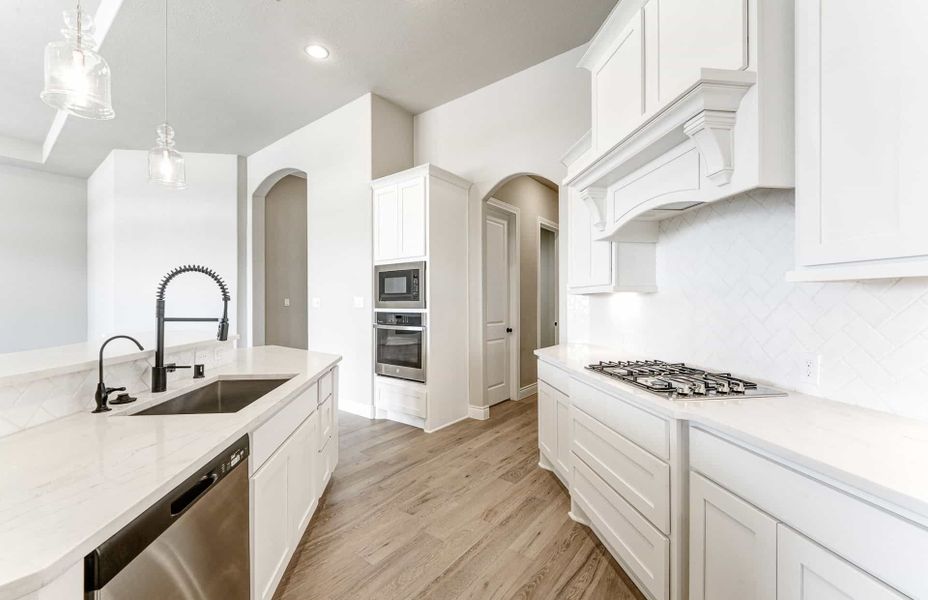 Representative furnished interior of a home built from the 2870 by Ravenna Homes in The Woodlands Hills 65′, Willis (Image 12). Representative furnished interior of a home built from the 2870 by Ravenna Homes in The Woodlands Hills 65′, Willis (Image 12).