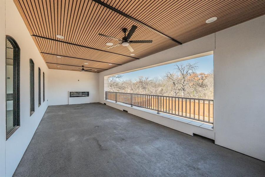 Exterior details and patio area of a home in , Colleyville (Image 4).