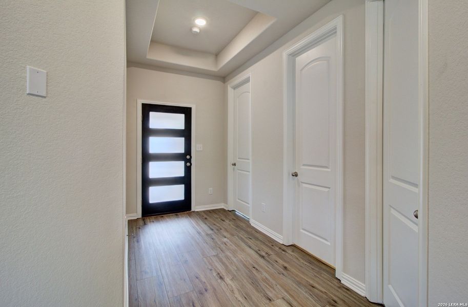 Spacious, unfurnished interior of a new home in Clear Creek, New Braunfels (Image 14).