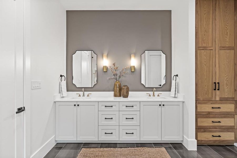 Furnished interior view inside a new home in , Dallas (Image 17). Furnished interior view inside a new home in , Dallas (Image 17).