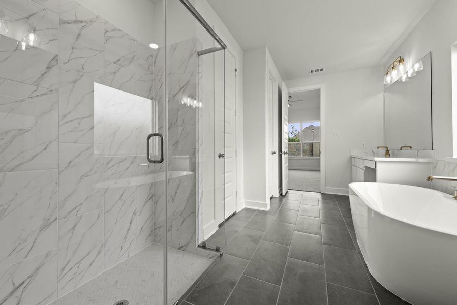 Representative image. Features, selections and colors may vary. Representative image. Features, selections and colors may vary.