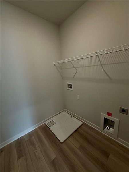 Spacious, unfurnished interior of a new home in Ponderosa Farms Estates, Gainesville (Image 34).