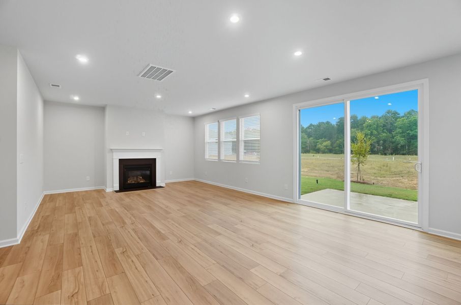 Photo representation of the Sequoia plan. Colors, finishes and options will vary.