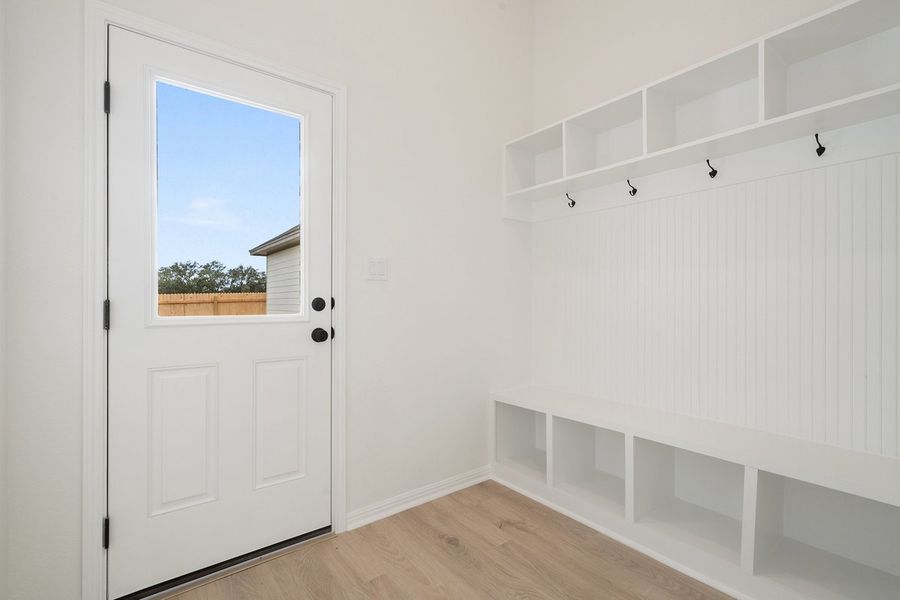 034_lnb08297_550 034_lnb08297_550