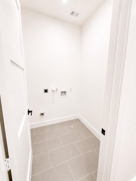 Spacious, unfurnished interior of a new home in , Houston (Image 18). Spacious, unfurnished interior of a new home in , Houston (Image 18).
