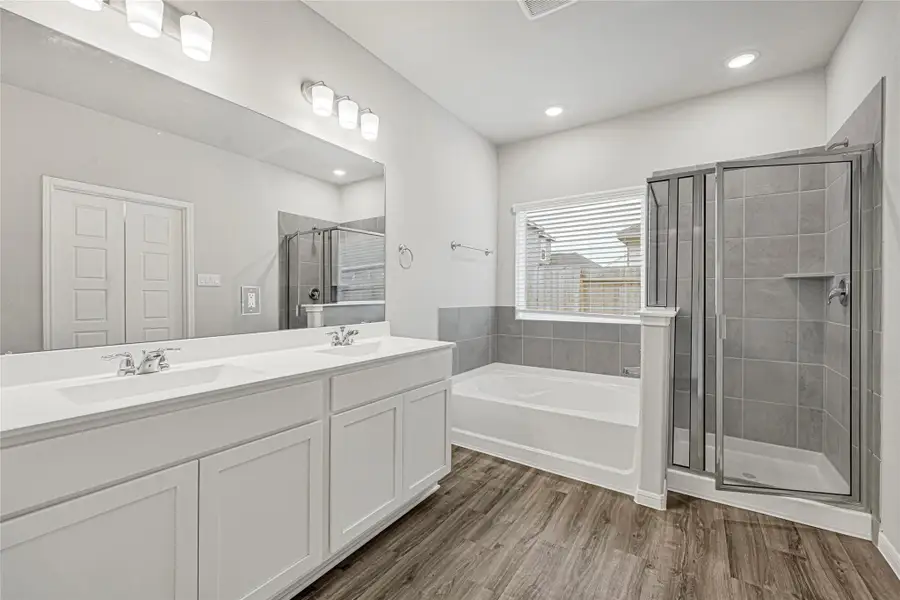 Furnished interior view inside a new home in Rollingbrook Estates, Baytown (Image 7).