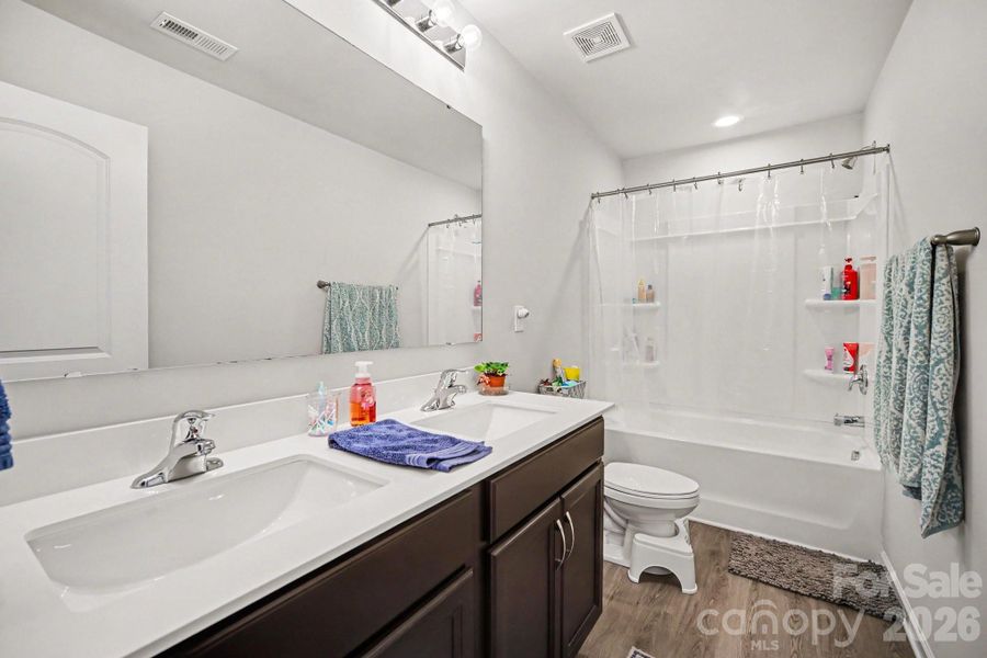 Furnished interior view inside a new home in , Shelby (Image 17).
