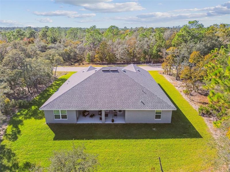 Exterior details and patio area of a home in Sugarmill Woods, Homosassa (Image 3).