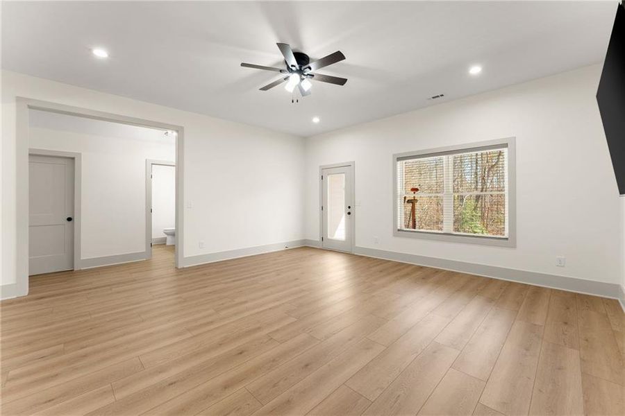 Spacious, unfurnished interior of a new home in , Cleveland (Image 67).