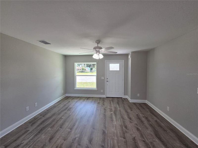 Spacious, unfurnished interior of a new home in , Lake Wales (Image 14).